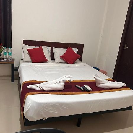 Hotel Prakrathi Residency Bangalore Esterno foto