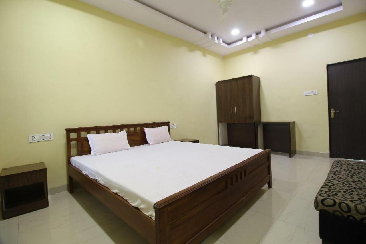 Hotel Prakrathi Residency Bangalore Esterno foto