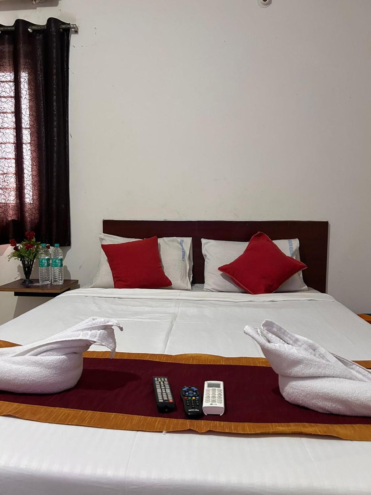 Hotel Prakrathi Residency Bangalore Esterno foto