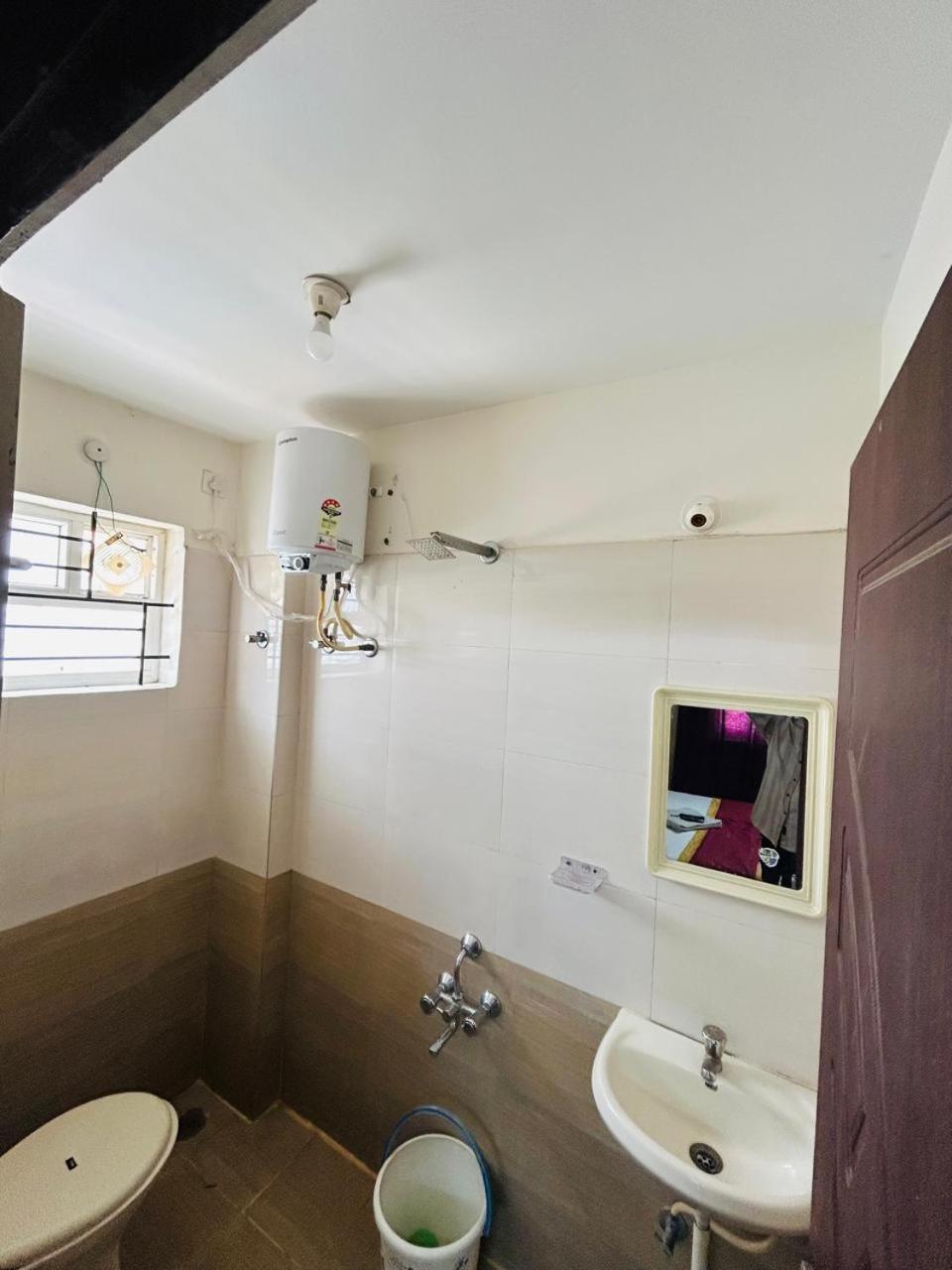 Hotel Prakrathi Residency Bangalore Esterno foto